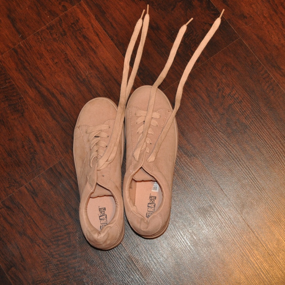 BLUSH PINK SNEAKERS